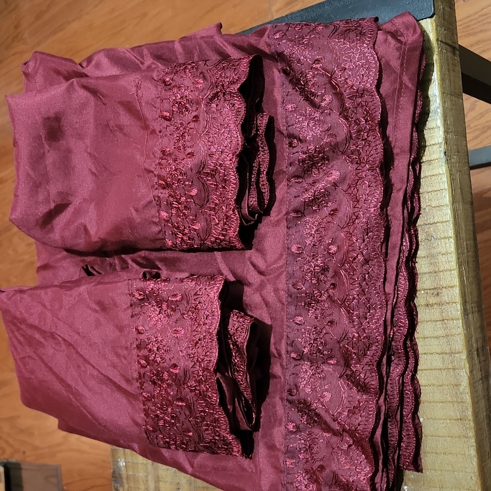 Bedding‎